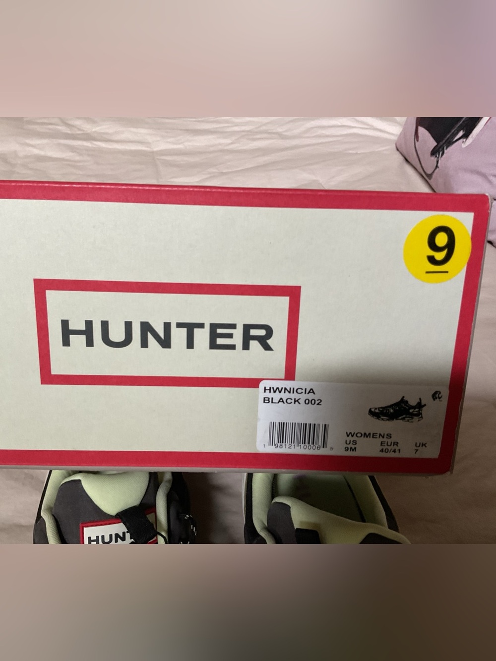 Hunter Nicia , size 9, new in box - Picture 11 of 11